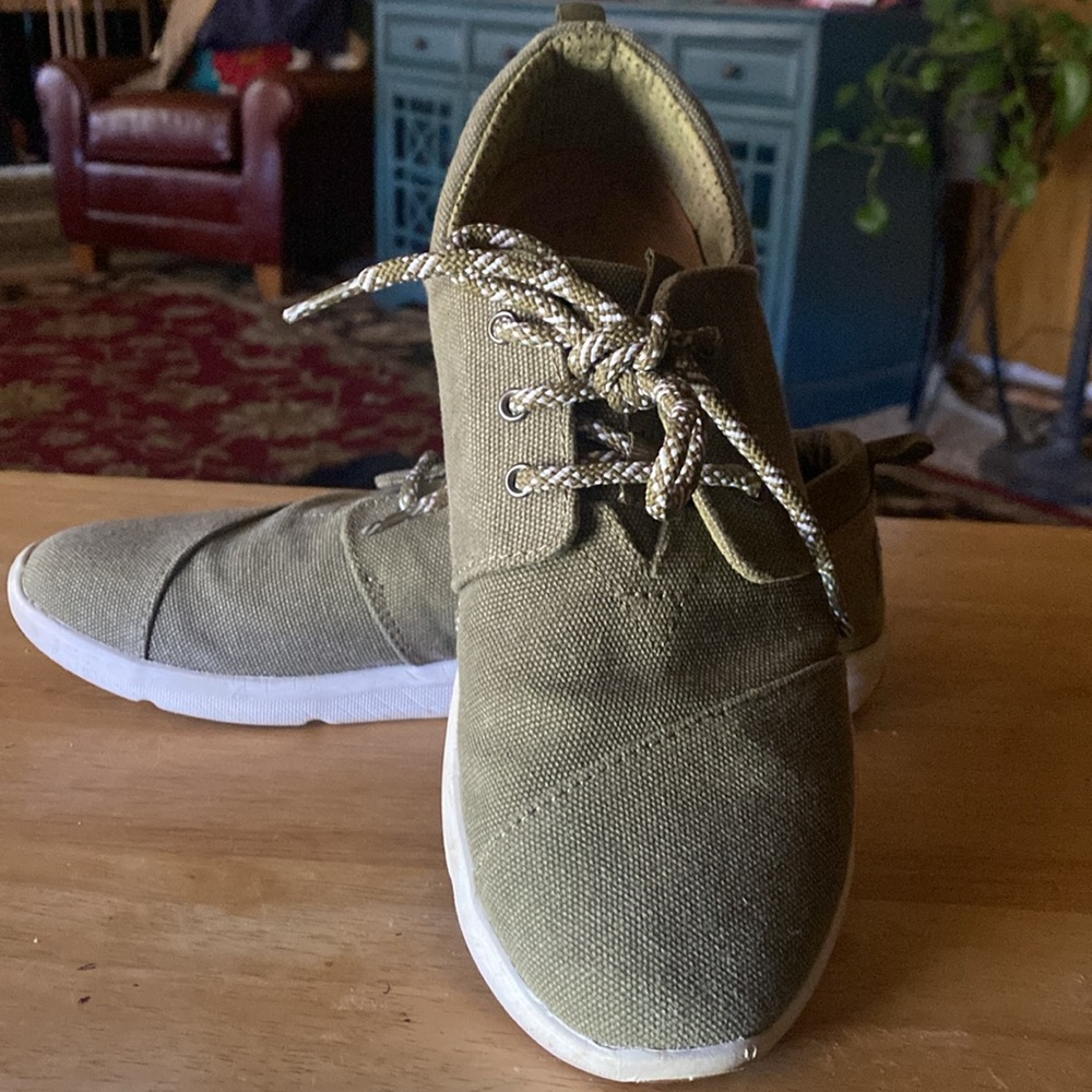 Tom’s shoes.   Size 8.5 womens. Olive green